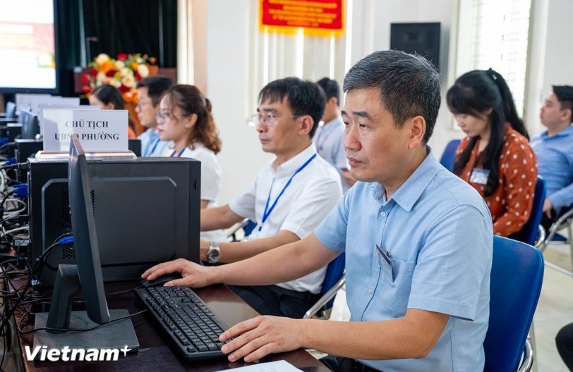 Bộ Nội vụ tiếp tục ban hành hướng dẫn sắp xếp tổ chức bộ máy và đơn vị hành chính. (Ảnh: PV/Vietnam+) Bộ Nội vụ tiếp tục ban hành hướng dẫn sắp xếp tổ chức bộ máy và đơn vị hành chính. (Ảnh: PV/Vietnam+)