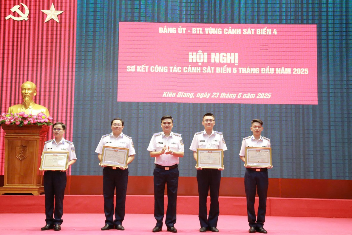 Bộ Tư lệnh Vùng Cảnh sát biển 4: Chủ động, quyết liệt, hoàn thành toàn diện nhiệm vụ 6 tháng đầu năm 2025