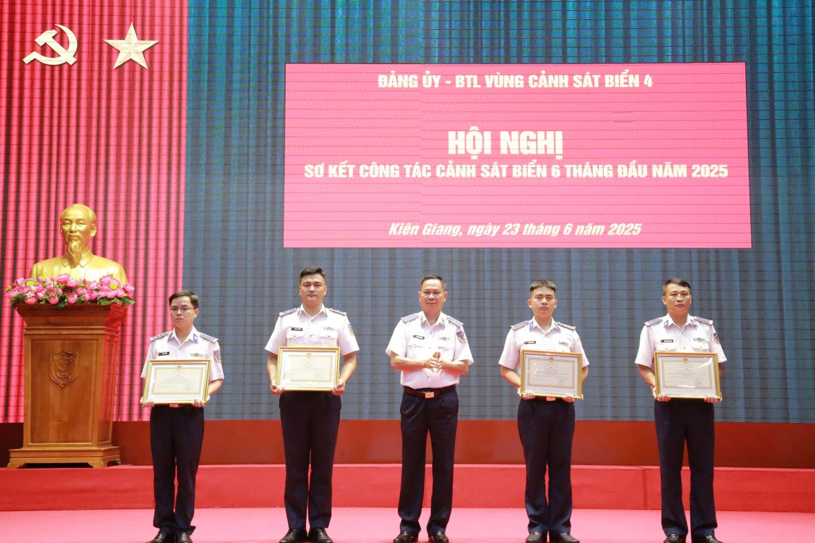 Bộ Tư lệnh Vùng Cảnh sát biển 4: Chủ động, quyết liệt, hoàn thành toàn diện nhiệm vụ 6 tháng đầu năm 2025