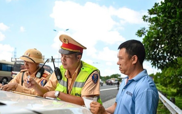 Cục CSGT tăng cường tuần tra kiểm soát, xử lý vi phạm trên các tuyến đường bộ cao tốc. Ảnh: Cục CSGT