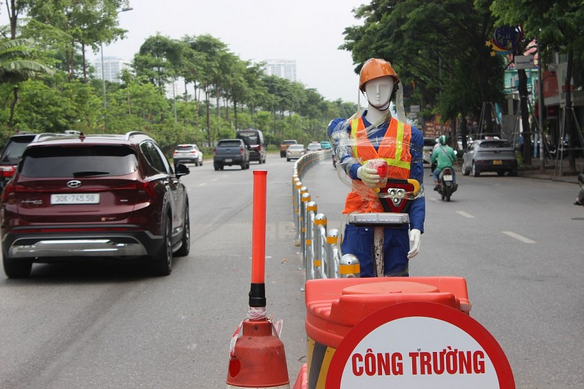 Tình hình giao thông tại 2 tuyến đường vào nội đô sau khi lắp dải phân cách cứng