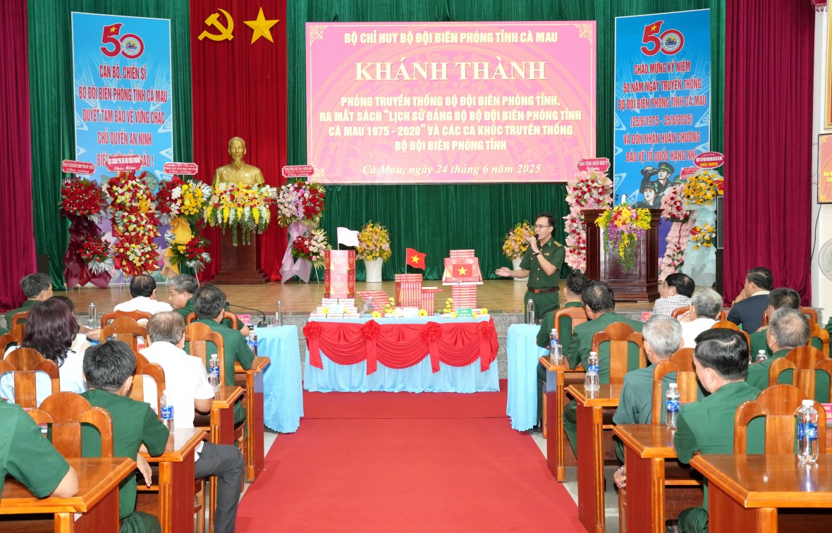 BĐBP Cà Mau khánh thành Phòng truyền thống và ra mắt sách lịch sử Đảng bộ