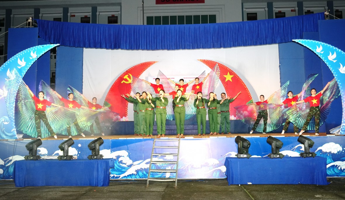 BĐBP Cà Mau khánh thành Phòng truyền thống và ra mắt sách lịch sử Đảng bộ