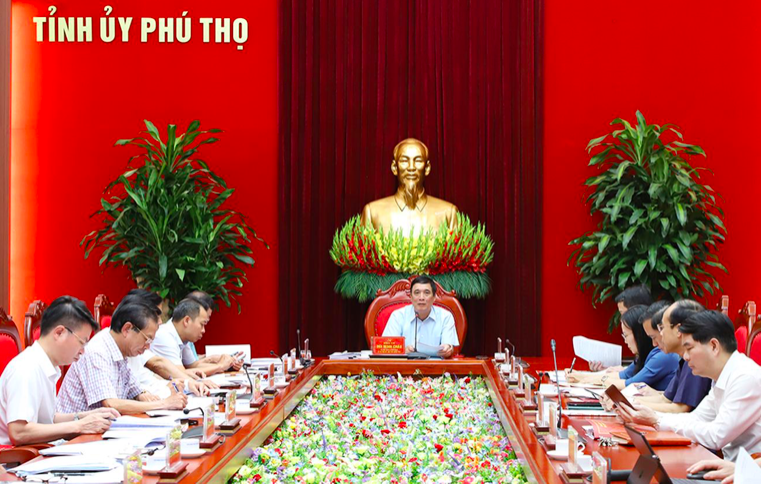 Tỉnh ủy Phú Thọ quyết nghị sẽ giảm nhiều hội, đoàn, doanh nghiệp và đơn vị sự nghiệp công lập sau sát nhập. Ảnh: ND Tỉnh ủy Phú Thọ quyết nghị sẽ giảm nhiều hội, đoàn, doanh nghiệp và đơn vị sự nghiệp công lập sau sát nhập. Ảnh: ND