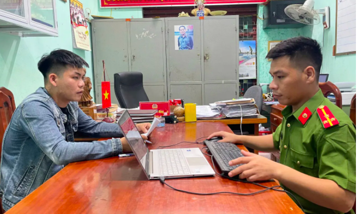 Đối tượng Phúc tại cơ quan Công an. (Ảnh: CAQB)