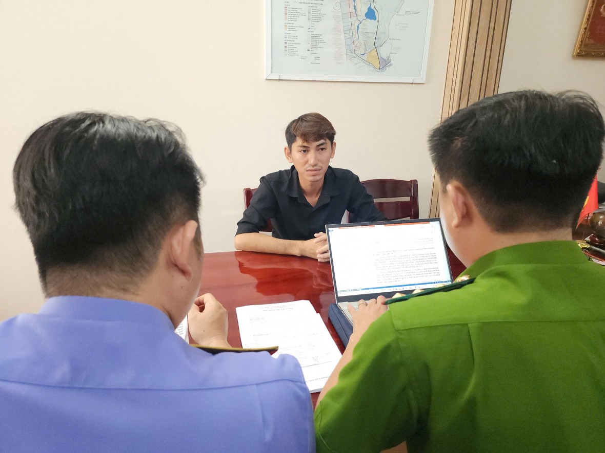 Kiên Giang: Lừa bán đất dự án Sân bay Quốc tế Phú Quốc, 5 đối tượng sa lưới pháp luật Kiên Giang: Lừa bán đất dự án Sân bay Quốc tế Phú Quốc, 5 đối tượng sa lưới pháp luật