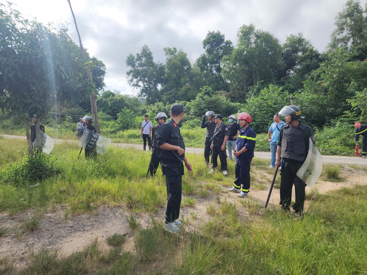 Kiên Giang: Lừa bán đất dự án Sân bay Quốc tế Phú Quốc, 5 đối tượng sa lưới pháp luật Kiên Giang: Lừa bán đất dự án Sân bay Quốc tế Phú Quốc, 5 đối tượng sa lưới pháp luật
