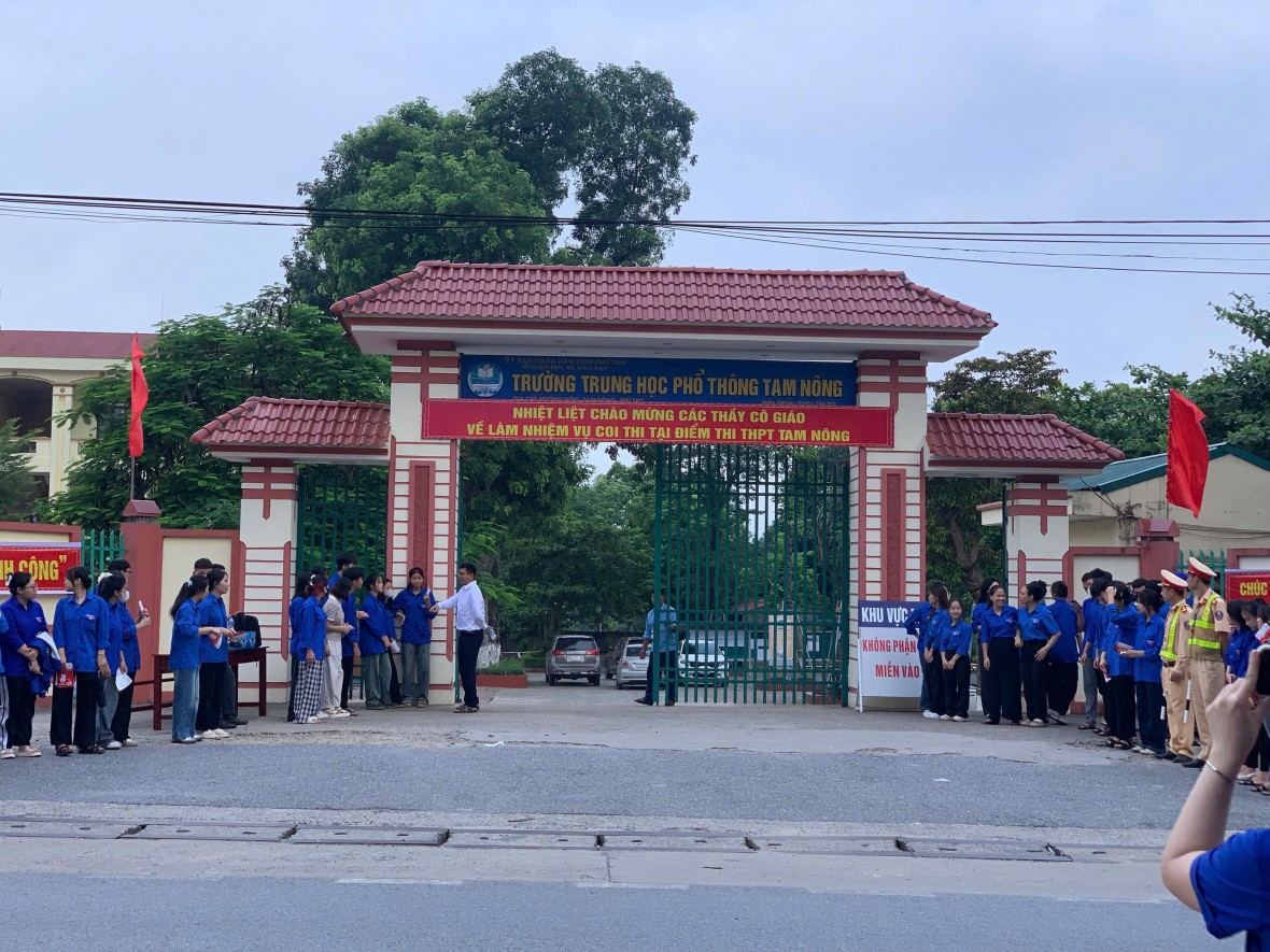 Phú Thọ: Sĩ tử Lâm Thao và hành trình vượt sông đi thi