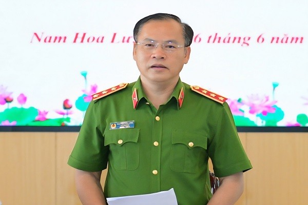 Thứ trưởng Bộ Công an Nguyễn Văn Long kiểm tra công tác triển khai Đề án 06 tại Ninh Bình Thứ trưởng Bộ Công an Nguyễn Văn Long kiểm tra công tác triển khai Đề án 06 tại Ninh Bình