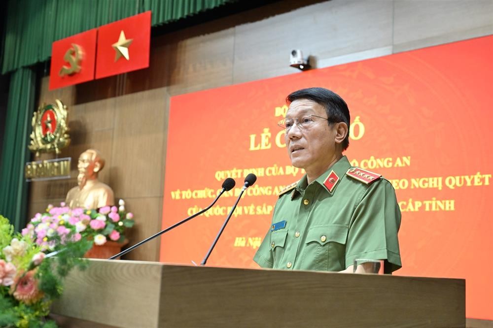 Bộ trưởng Lương Tam Quang phát biểu tại buổi Lễ. Công an