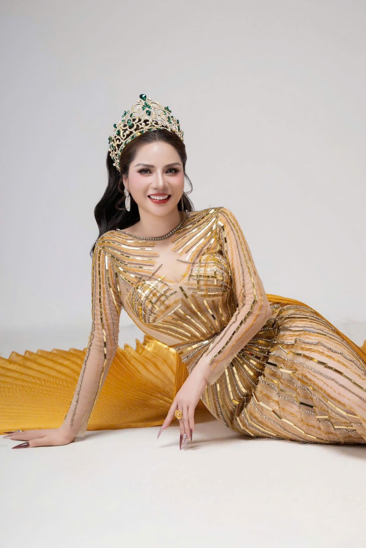 Á hoàng Lương Kim Thu Phượng đại diện Việt Nam thi Hoa hậu Cộng hòa Liên lục địa Quốc tế 2025 tại Philippines