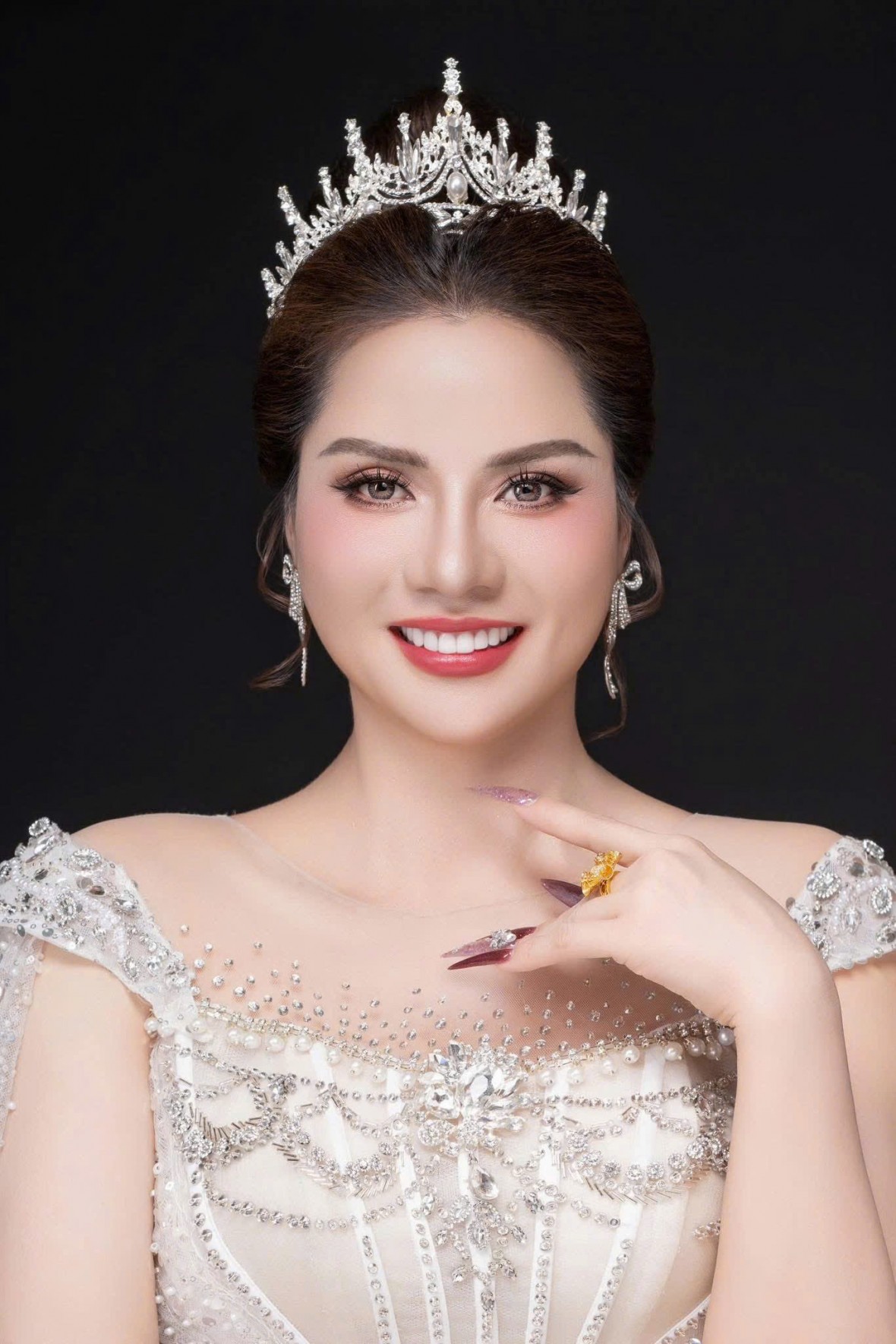 Á hoàng Lương Kim Thu Phượng đại diện Việt Nam thi Hoa hậu Cộng hòa Liên lục địa Quốc tế 2025 tại Philippines