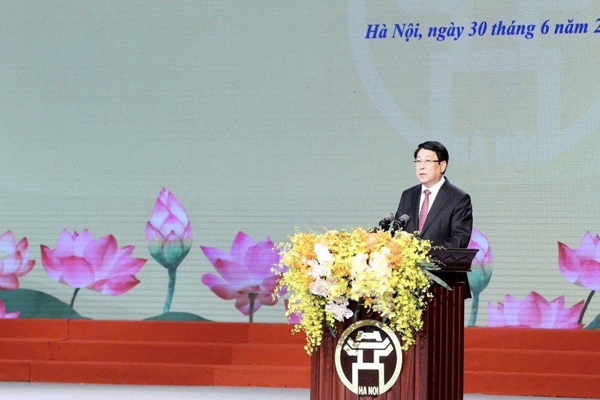 Chủ tịch nước Lương Cường dự lễ công bố sắp xếp đơn vị hành chính tại Hà Nội Chủ tịch nước Lương Cường dự lễ công bố sắp xếp đơn vị hành chính tại Hà Nội