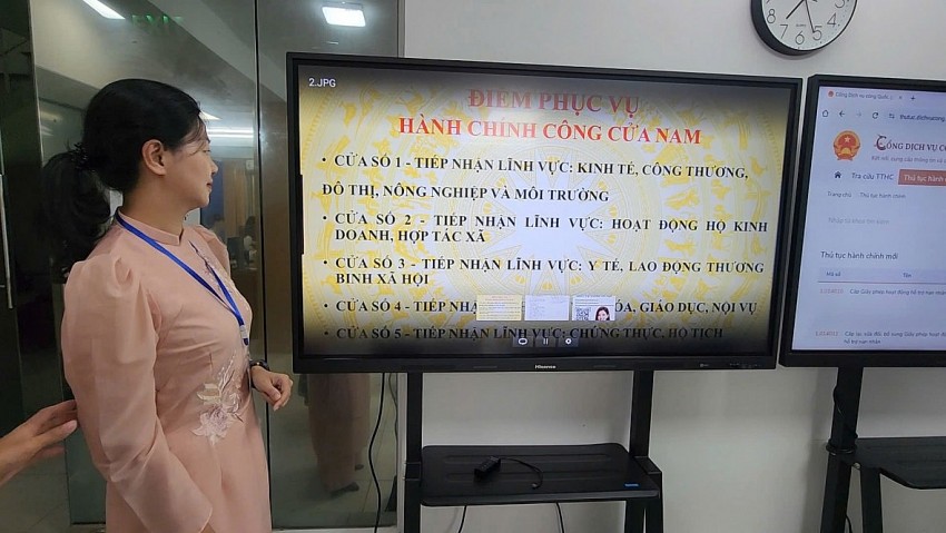 Không khí làm việc ngày đầu vận hành chính quyền địa phương 2 cấp