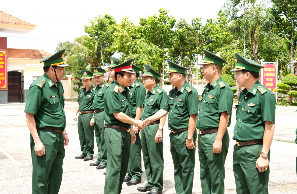 Bộ Tư lệnh Quân khu 9 thăm, làm việc với Bộ đội Biên phòng tỉnh Cà Mau