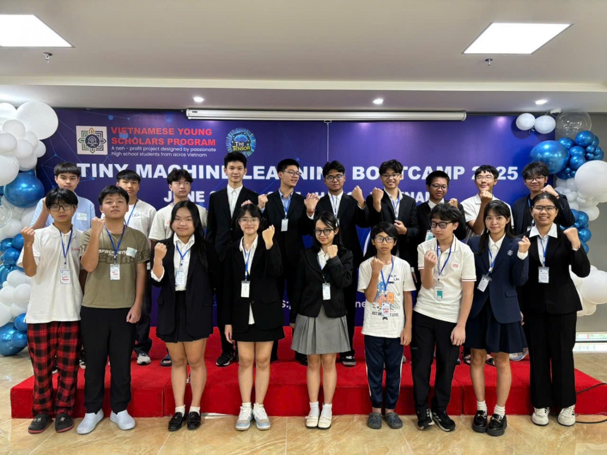 Tiny Machine Learning Bootcamp 2025: Khi học sinh Việt tiên phong giảng dạy công nghệ mới nhất của thế giới