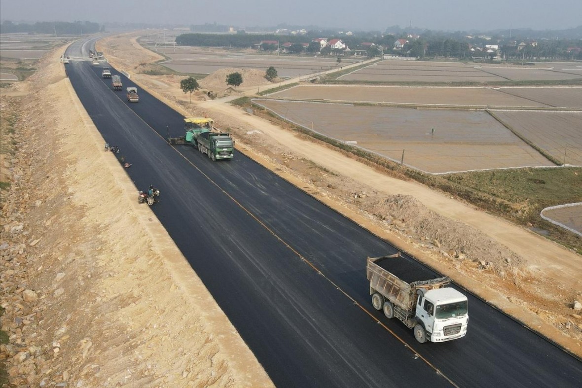 Cao tốc Bắc - Nam đoạn Bãi Vọt - Hàm Nghi (Hà Tĩnh) thông xe vào ngày 30/4/2025.