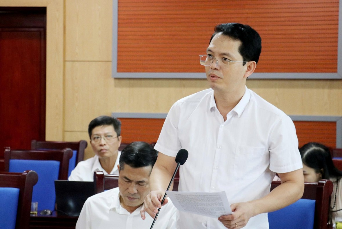 Giám đốc Sở Tài chính Trịnh Thanh Hải báo cáo tình hình kinh tế - xã hội 06 tháng đầu năm, nhiệm vụ 6 tháng cuối năm 2025.