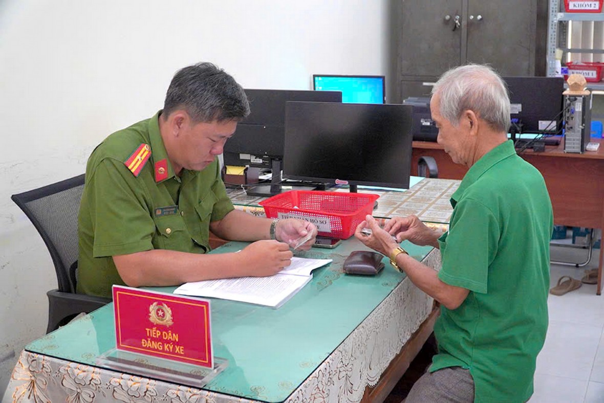 Người dân Cà Mau có thể đăng ký xe tại bất kỳ Công an xã nào trong tỉnh