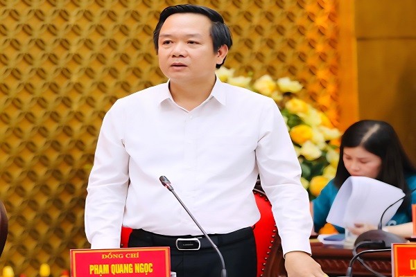 Hội nghị Ban Chấp hành Đảng bộ tỉnh Ninh Bình họp phiên đầu tiên sau hợp nhất Hội nghị Ban Chấp hành Đảng bộ tỉnh Ninh Bình họp phiên đầu tiên sau hợp nhất