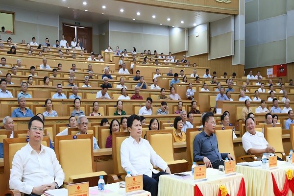 Phó Chủ tịch Quốc hội Nguyễn Khắc Định tiếp xúc cử tri tại Hưng Yên Phó Chủ tịch Quốc hội Nguyễn Khắc Định tiếp xúc cử tri tại Hưng Yên