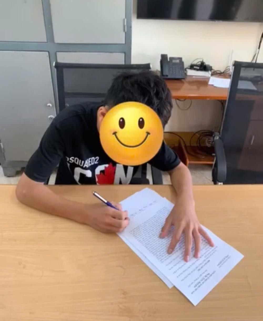 Xử lý nghiêm nam thanh niên vi phạm - Ảnh Công an Hà Tĩnh. Xử lý nghiêm nam thanh niên vi phạm - Ảnh Công an Hà Tĩnh.