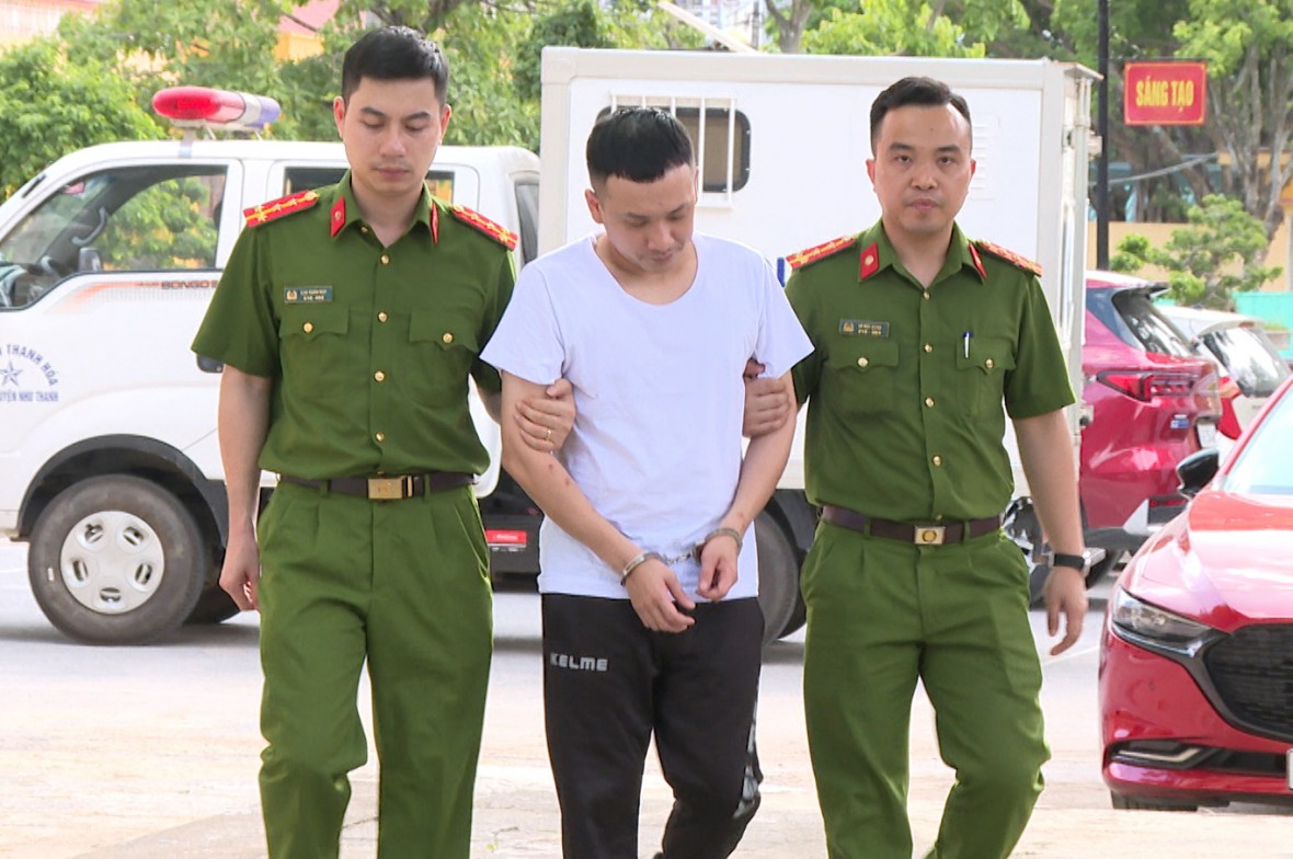 Tài Bu bị bắt giữ phục vụ điều tra - Ảnh Công an Thanh Hóa. Tài Bu bị bắt giữ phục vụ điều tra - Ảnh Công an Thanh Hóa.