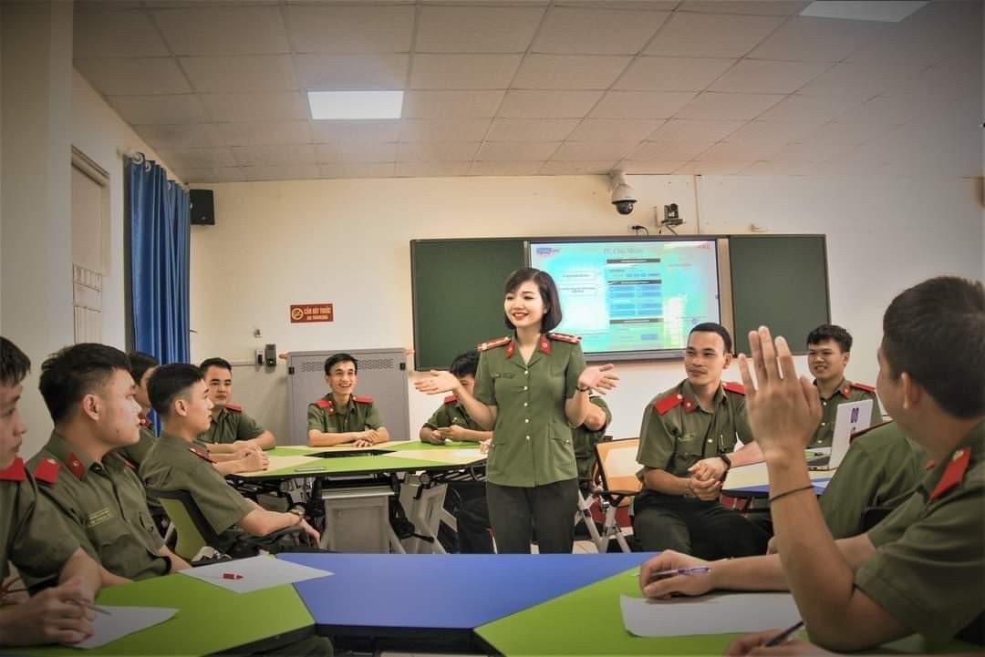 Có thể đăng ký học trường Công an và trường ngoài ngành cùng lúc không? Có thể đăng ký học trường Công an và trường ngoài ngành cùng lúc không?