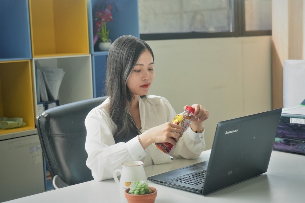 Với Trà Thanh Nhiệt Dr Thanh, mỗi ngày thanh lọc là một ngày tươi mát.