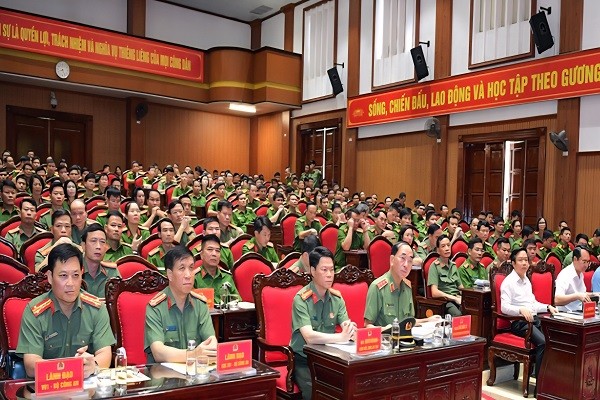 Thượng tướng Trần Quốc Tỏ dự hội nghị sơ kết tại công an tỉnh Ninh Bình