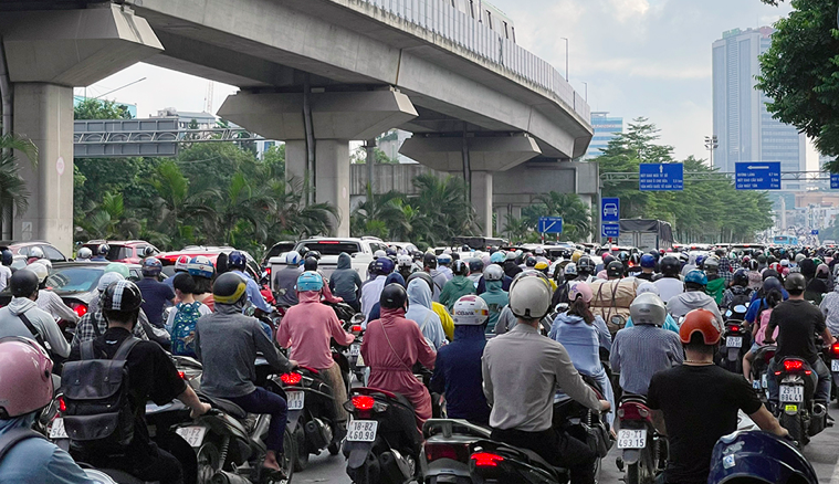 Mức hỗ trợ 3 triệu đồng/xe đối với cá nhân; 4 triệu đồng/xe đối với hộ cận nghèo; 5 triệu đồng/xe đối với hộ nghèo. Mỗi cá nhân được hỗ trợ tối đa 1 xe đến hết năm 2030.