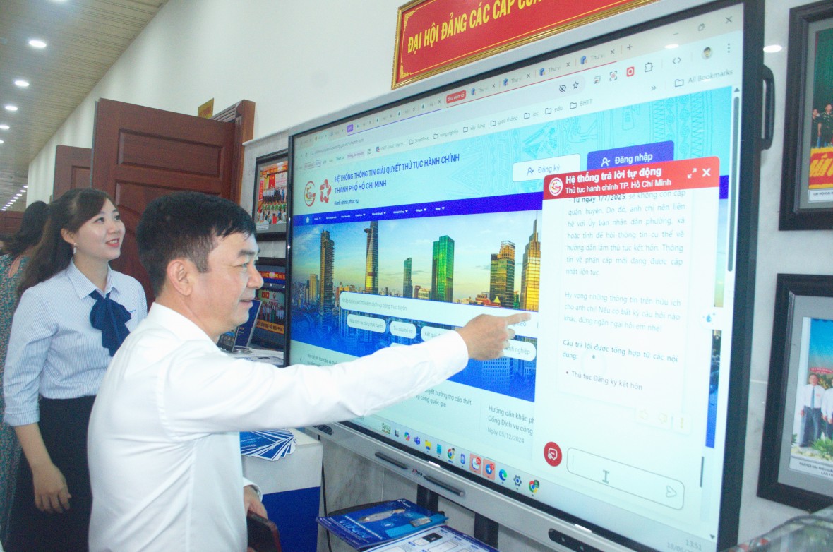 Cà Mau chú trọng xây dựng chính quyền số, thúc đẩy đổi mới sáng tạo Cà Mau chú trọng xây dựng chính quyền số, thúc đẩy đổi mới sáng tạo