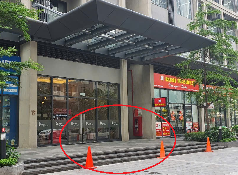 Bàng hoàng phát hiện thi thể người đàn ông tại chân tòa nhà cao tầng