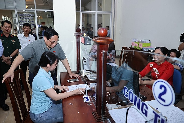 Thủ tướng Phạm Minh Chính kiểm tra việc vận hành chính quyền 2 cấp tại Cần Thơ