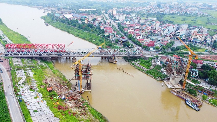 Cận cảnh Dự án Cầu Đuống mới trước nguy cơ chậm tiến độ Cận cảnh Dự án Cầu Đuống mới trước nguy cơ chậm tiến độ