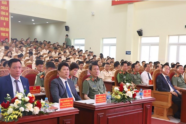 Đại tướng Lương Tam Quang dự Đại hội đại biểu Đảng bộ Công an tỉnh Hưng Yên