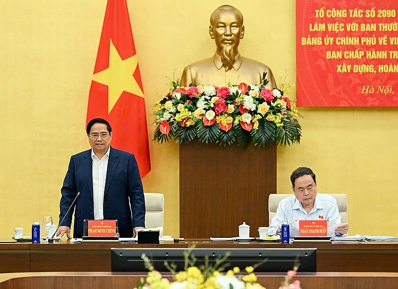 Vừa thực hiện sắp xếp lại giang sơn vừa đề ra các giải pháp để thúc đẩy tăng trưởng Vừa thực hiện sắp xếp lại giang sơn vừa đề ra các giải pháp để thúc đẩy tăng trưởng