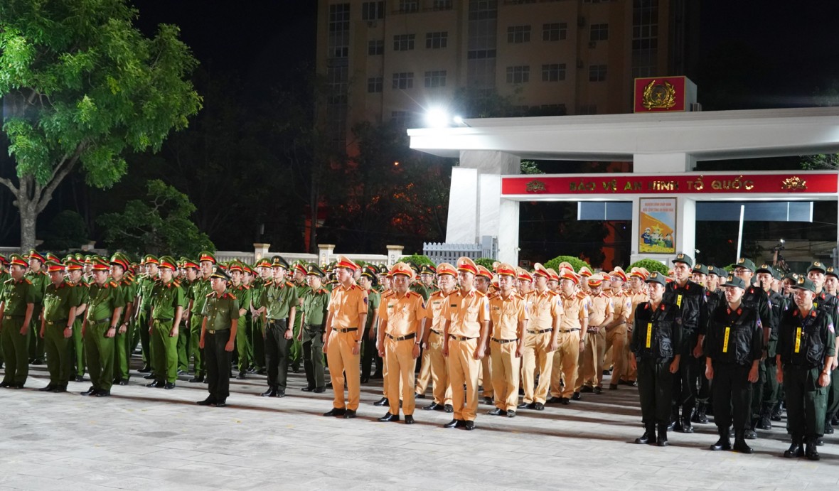 Các lực lượng tham gia thực hiện cao điểm. (Ảnh: CATH) Các lực lượng tham gia thực hiện cao điểm. (Ảnh: CATH)
