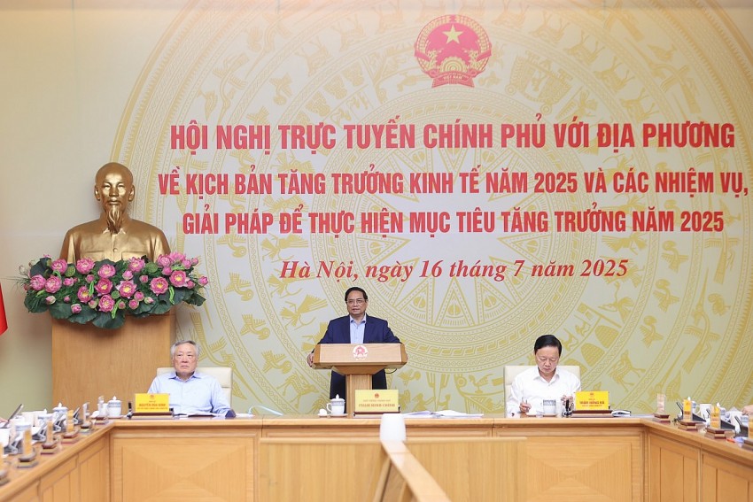 hủ tướng Phạm Minh Chính chủ trì Hội nghị trực tuyến Chính phủ với địa phương về kịch bản tăng trưởng kinh tế năm 2025 và các nhiệm vụ, giải pháp để thực hiện mục tiêu tăng trưởng năm 2025 - Ảnh: VGP hủ tướng Phạm Minh Chính chủ trì Hội nghị trực tuyến Chính phủ với địa phương về kịch bản tăng trưởng kinh tế năm 2025 và các nhiệm vụ, giải pháp để thực hiện mục tiêu tăng trưởng năm 2025 - Ảnh: VGP