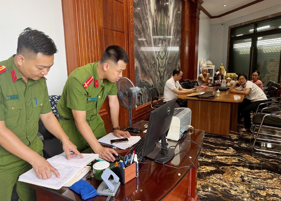 Công an tỉnh Thanh Hoá khám xét nhà đại ca giang hồ Bùi Quốc Ý