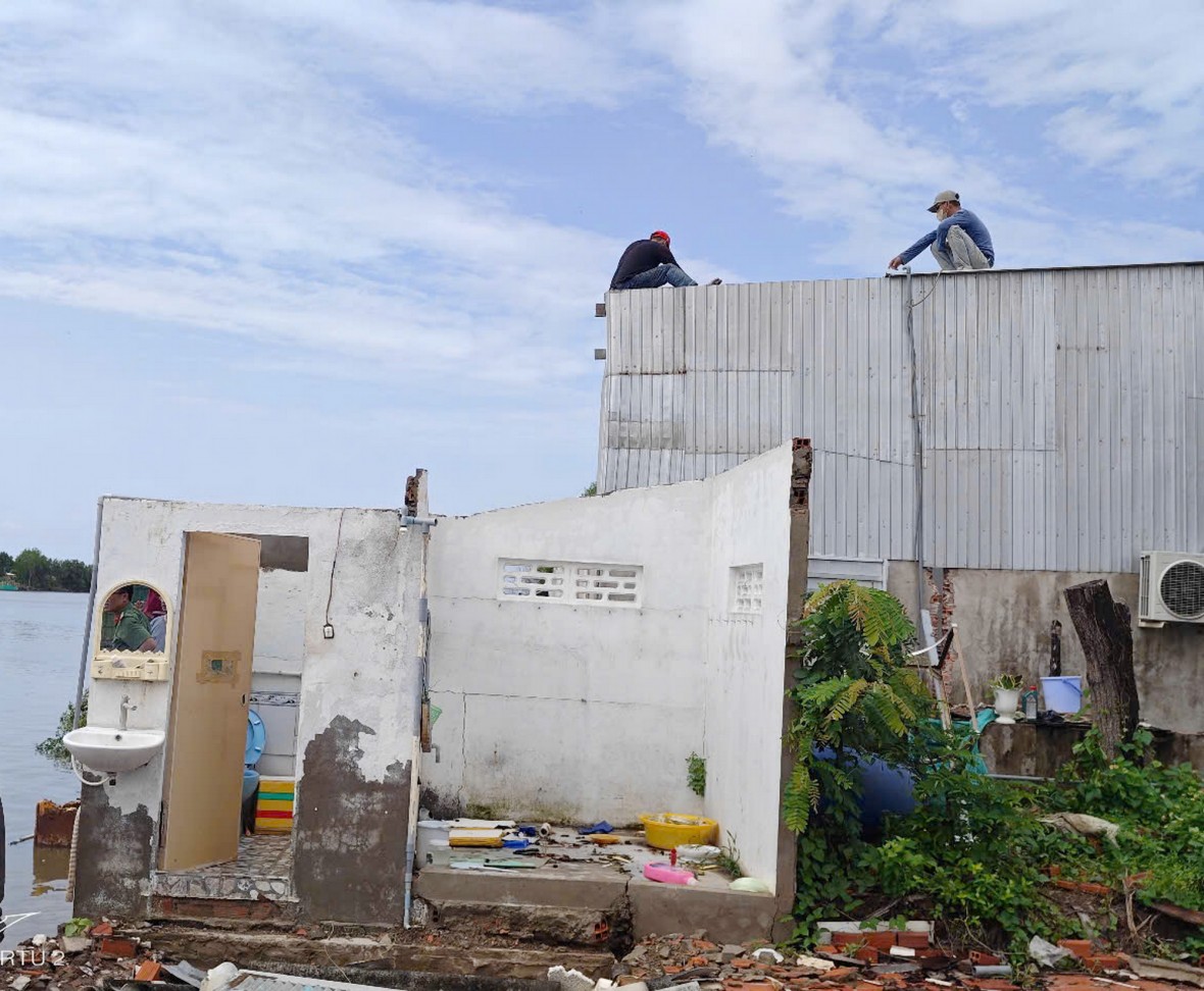 Cà Mau: Huy động toàn hệ thống chính trị bảo vệ an toàn người dân chủ động ứng phó với sạt lở, sụt lún