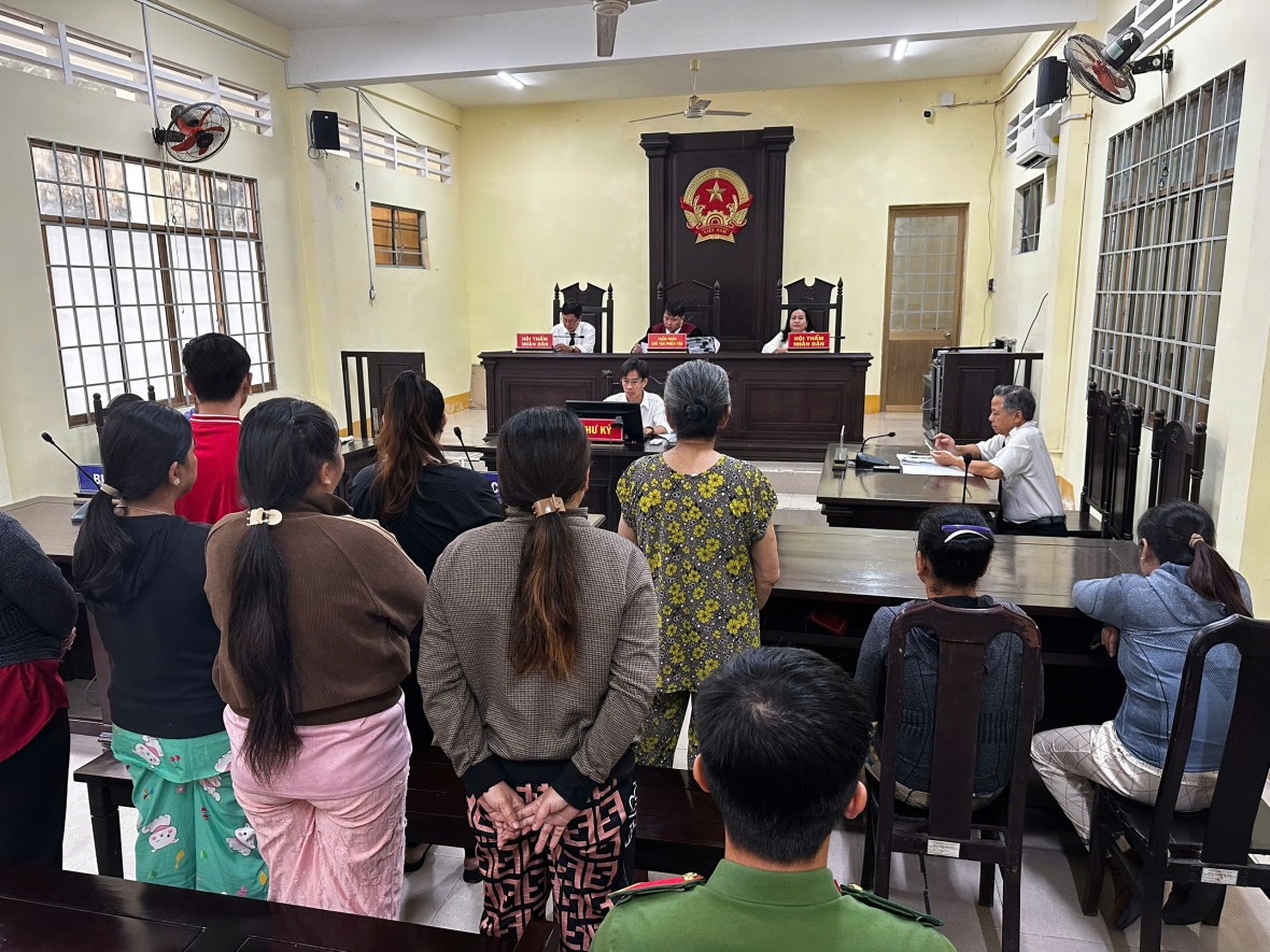 Các bị cáo tại phiên tòa. Các bị cáo tại phiên tòa.