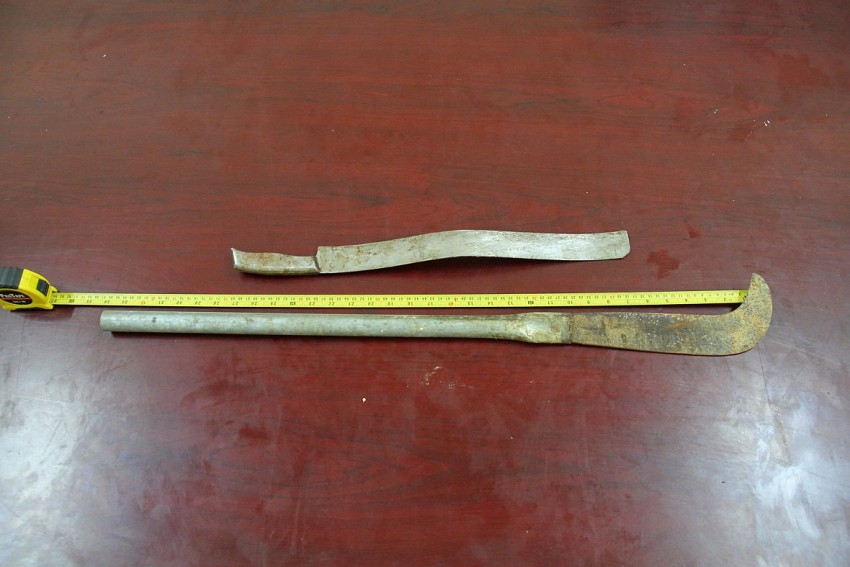 Mâu thuẫn khi uống rượu, mang hung khí đuổi chém 2 người trọng thương Mâu thuẫn khi uống rượu, mang hung khí đuổi chém 2 người trọng thương