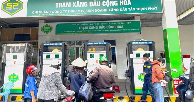 Dự kiến bắt buộc dùng xăng E10 từ ngày 1/1/2026 Dự kiến bắt buộc dùng xăng E10 từ ngày 1/1/2026