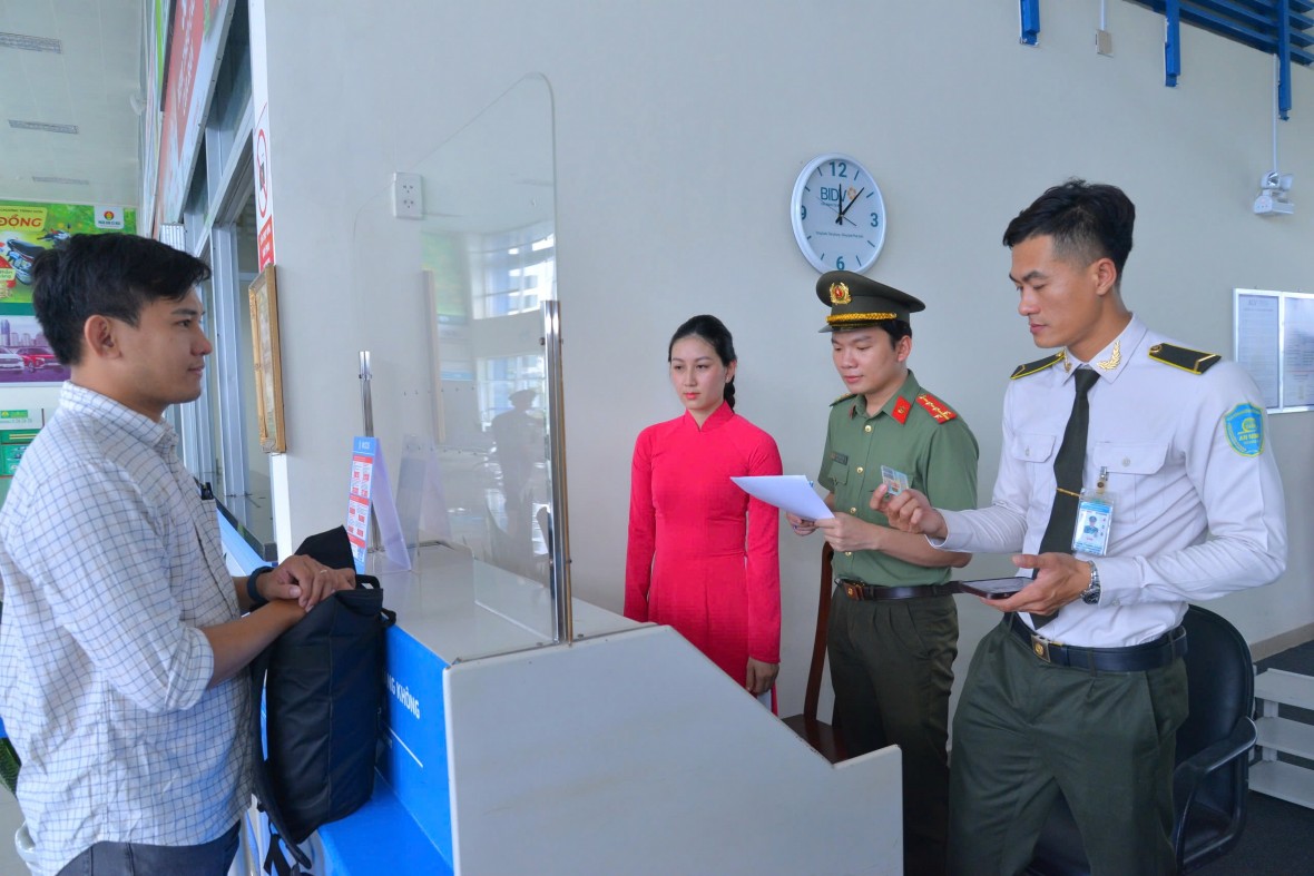 Đảm bảo tuyệt đối an ninh tại Cảng hàng không Cà Mau sau 4 tháng tiếp nhận nhiệm vụ