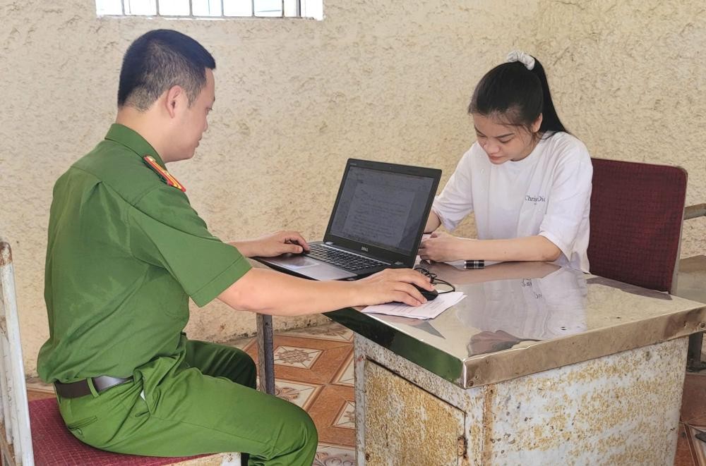 Lê Thị Nguyệt bị khởi tố về tội “Lừa đảo chiếm đoạt tài sản” - Ảnh Công an Hà Tĩnh. Lê Thị Nguyệt bị khởi tố về tội “Lừa đảo chiếm đoạt tài sản” - Ảnh Công an Hà Tĩnh.