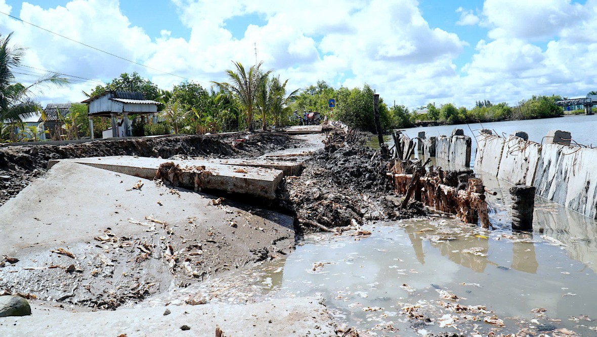 Cà Mau đề xuất nhiều dự án kè cấp bách: Cần sớm bố trí vốn để triển khai