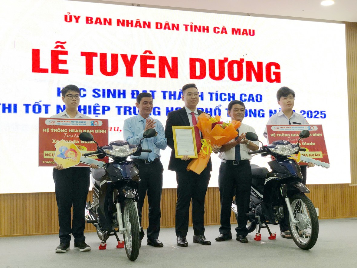 Tỉnh Cà Mau tuyên dương học sinh xuất sắc trong kỳ thi tốt nghiệp THPT 2025