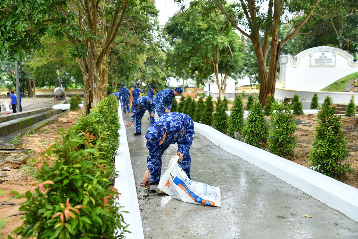 Tháng 7 về nguồn – Thắm đượm nghĩa tình của người lính biển Tây Nam