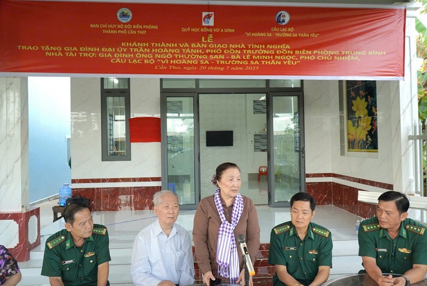 TP Cần Thơ: Trao tặng “Nhà tình nghĩa” cho cán bộ Biên phòng